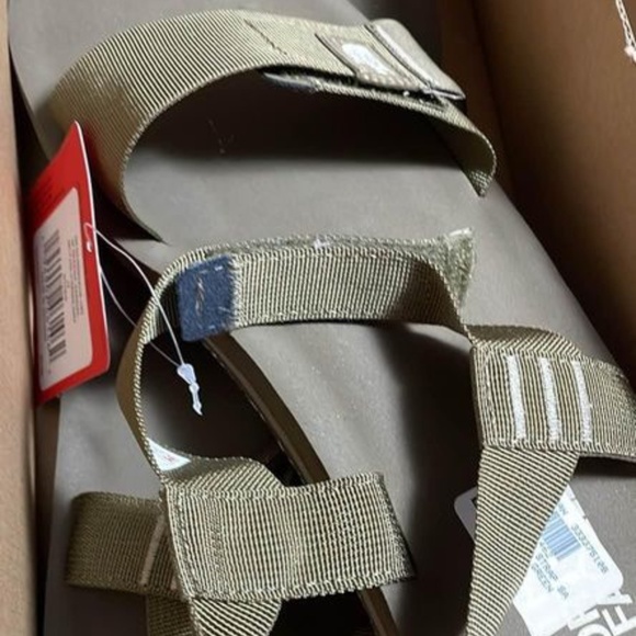 BRAND NEW men the north face skeena sandals size US 13 (box had no lid) - Picture 3 of 4